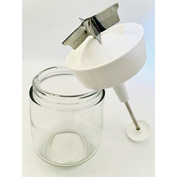 Retro Gemco Manual Food Chopper White Plunger Glass Jar Stainless Steel Blade - Picture 2 of 10